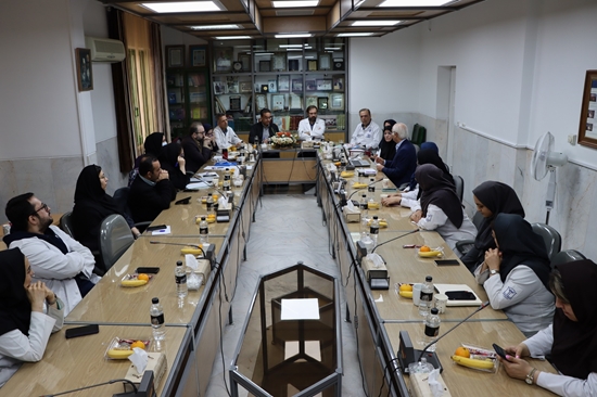 بازدید معاون تحقیقات و فناوری از مرکز تحقیقات ایمونولوژی، آسم و آلرژی 